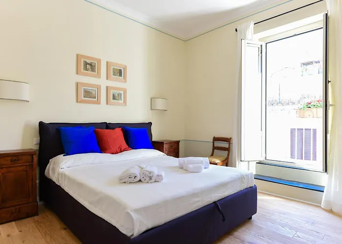 Apartment Bright And Comfy 3 Bedroom In Monti Rom