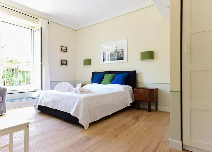 Apartment Bright And Comfy 3 Bedroom In Monti Rom