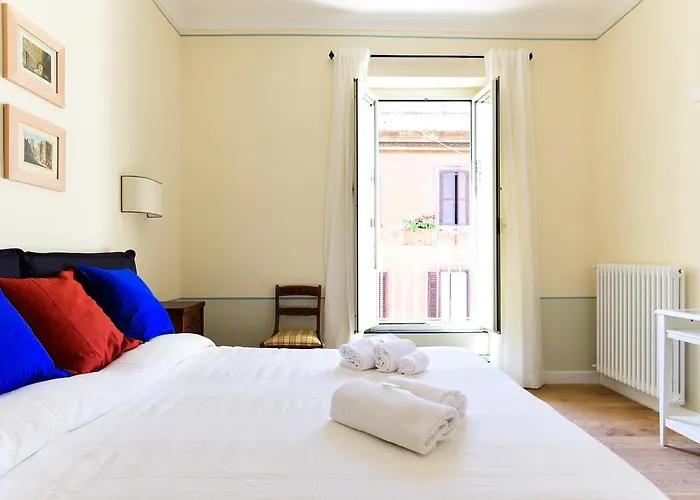 Bright And Comfy 3 Bedroom In Monti Rom